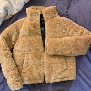 Hollister puffer- accepts offer